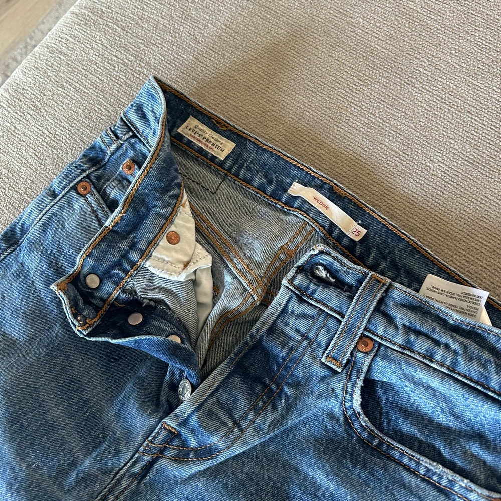 Levis Wedgie Straight jeans